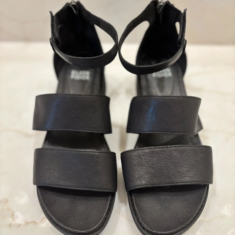 Eileen Fisher Black Leather Keno Sandals - Picture 2 of 5